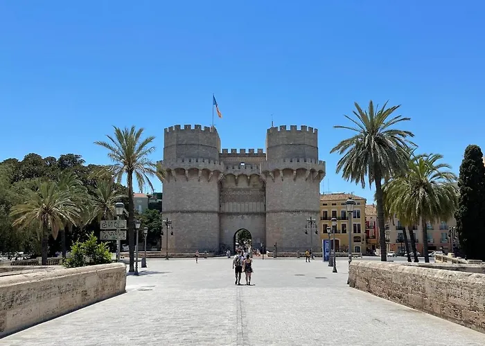 Boutique Loft 1 Next To Torres De Serrano Apartamento *